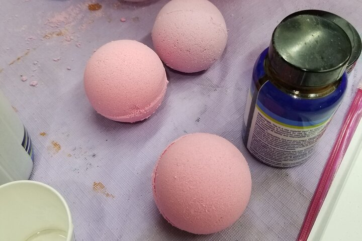 Bath Bomb Making Class - Photo 1 of 7